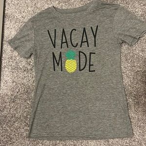 Amazon Vacay Mode tshirt size small